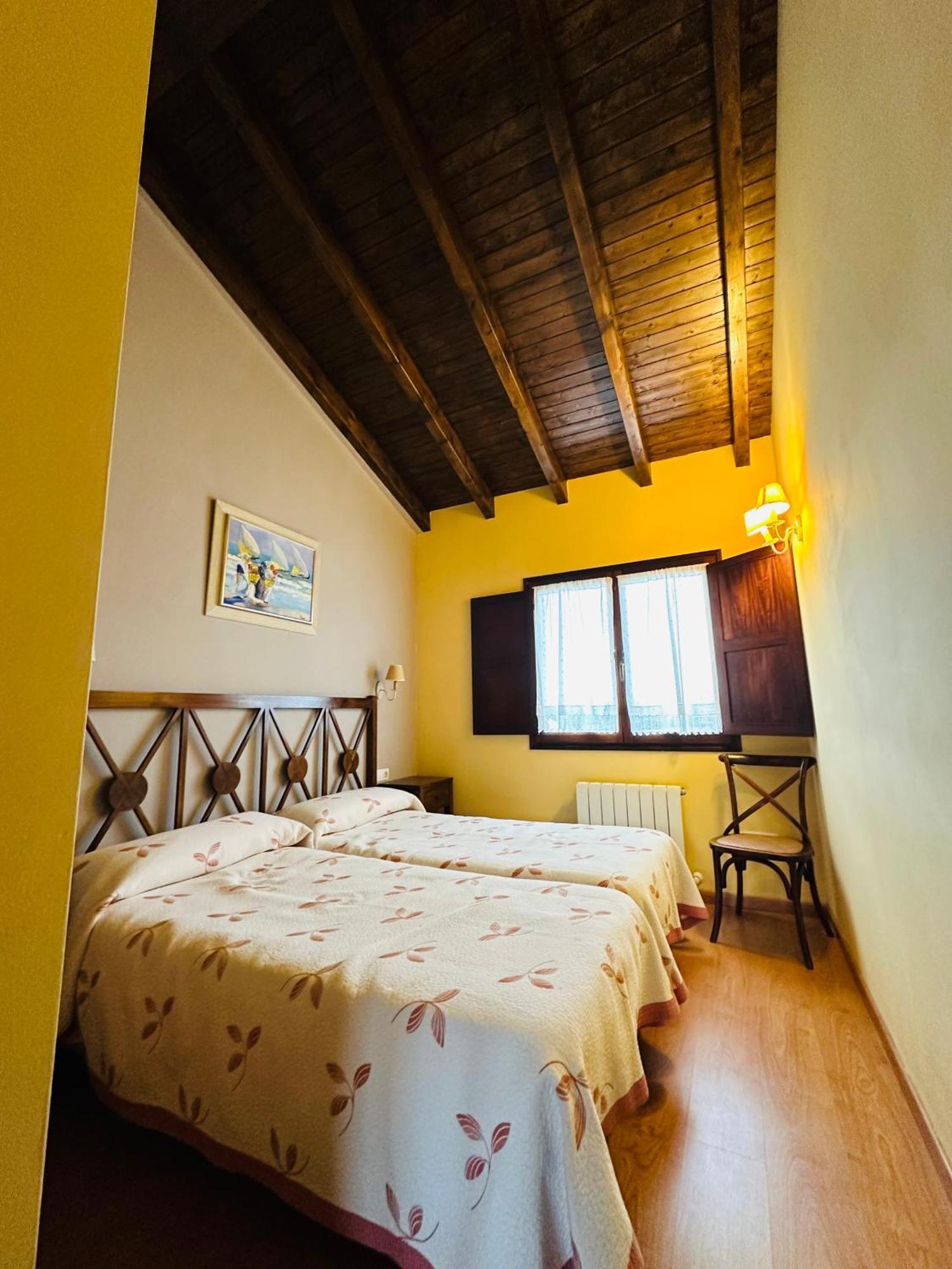 Apartamentos Rurales La Carbayala Ovinana  Exterior photo
